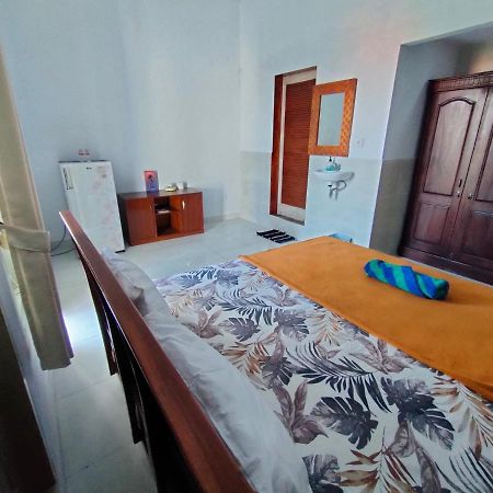 Roy Guest House Canggu Esterno foto