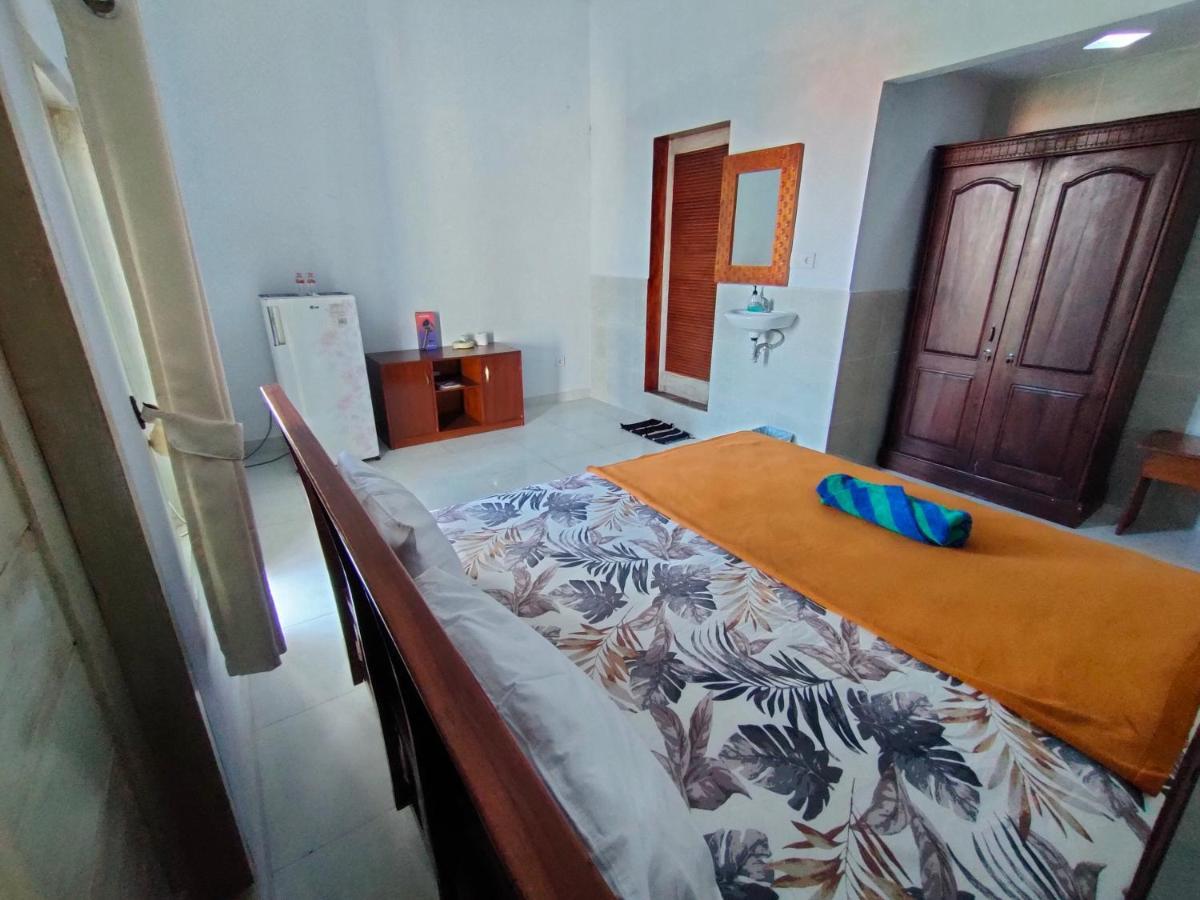 Roy Guest House Canggu Esterno foto